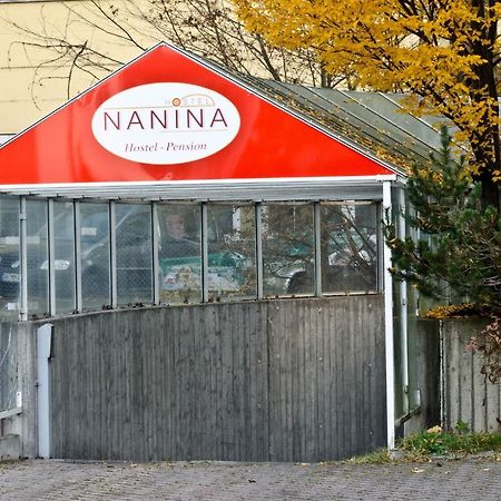 Hostel Nanina โกรเบนเซลล์ ภายนอก รูปภาพ